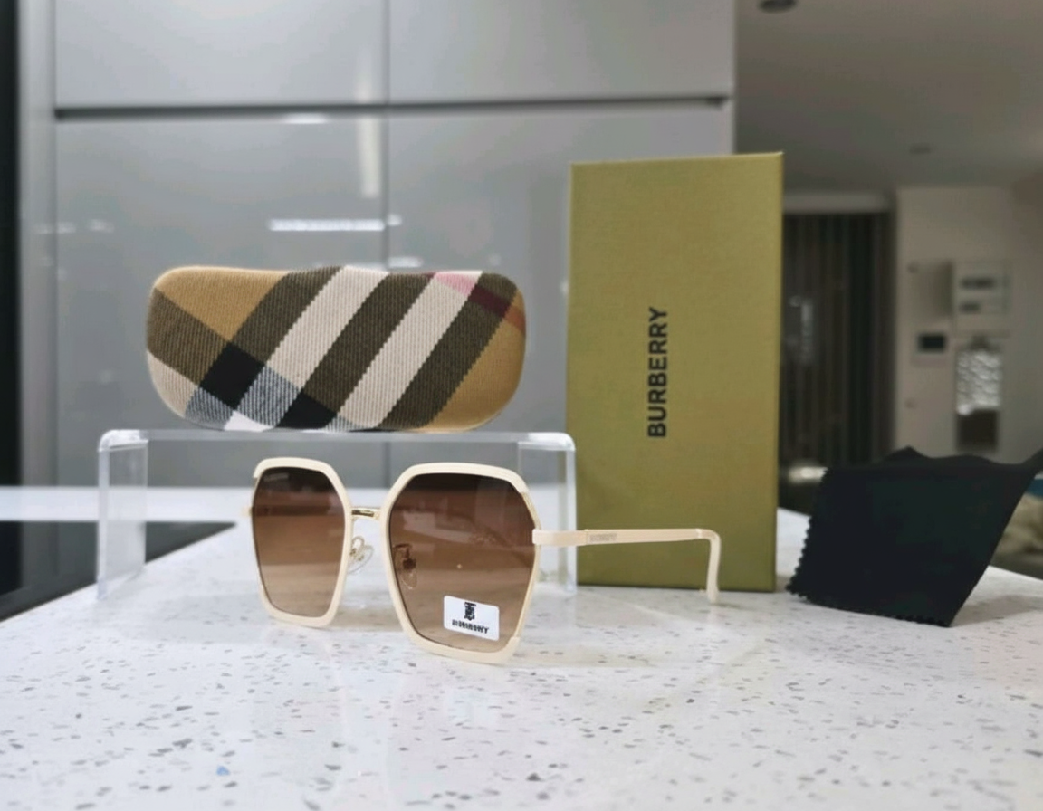 Lentes Burberry sin estrellas